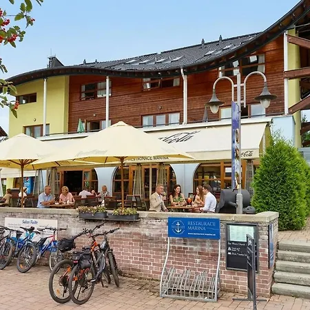 Lipnest - & Relax Lipno S Privatni Saunou A Terasou Διαμέρισμα